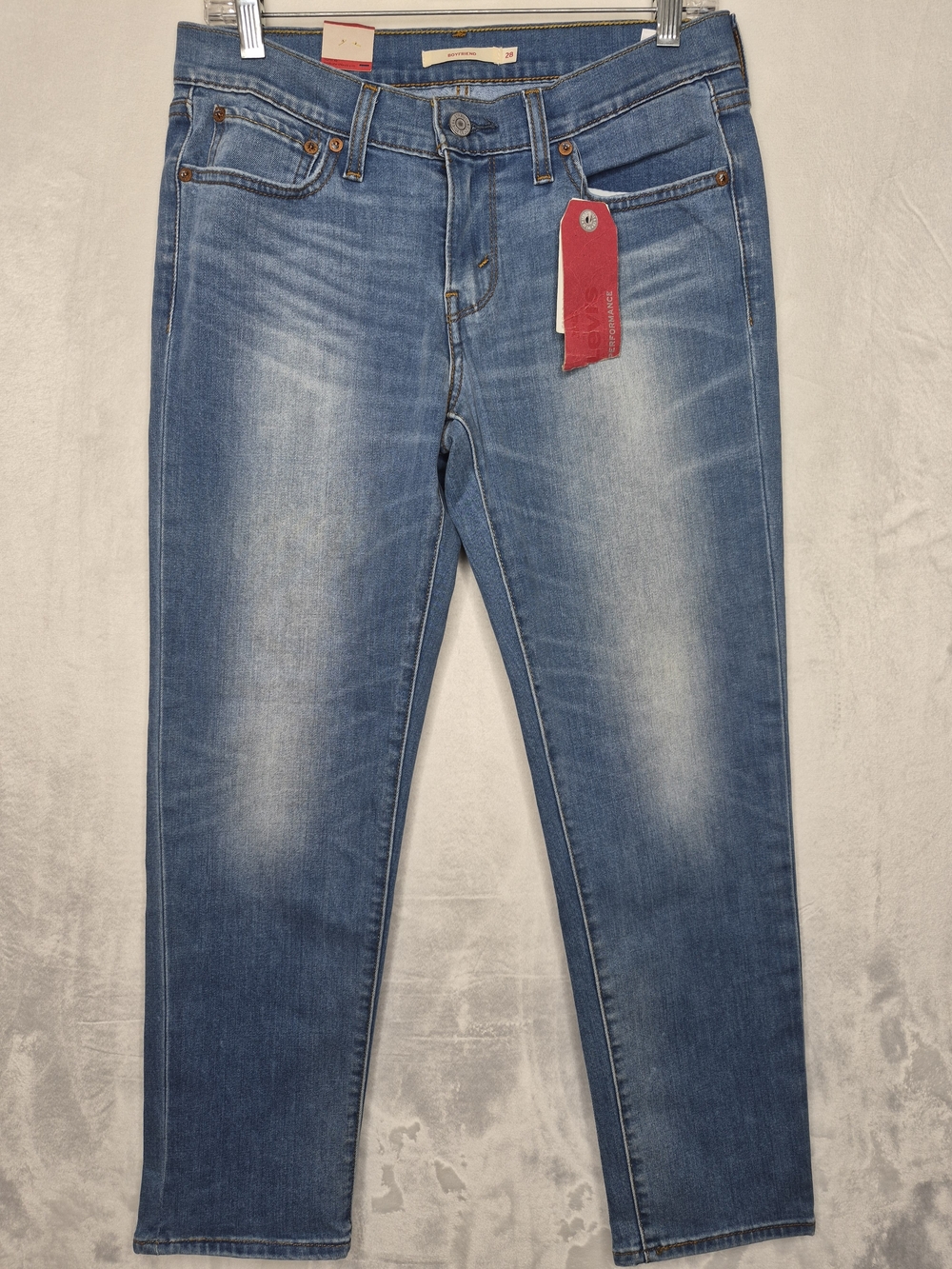 NWT Levis Boyfriend Jeans Medium Wash Whiskered Denim Womens Size 28